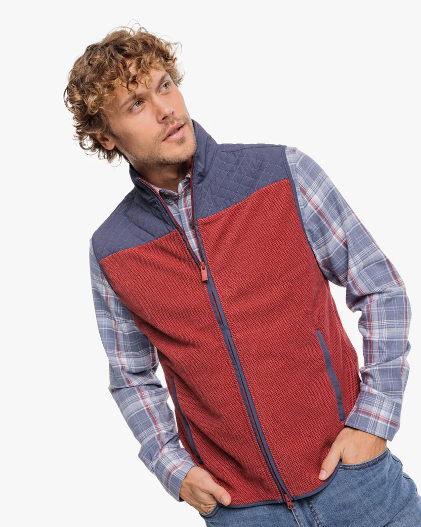 Southern Tide Men's Hucksley Vest - Tuscany Red