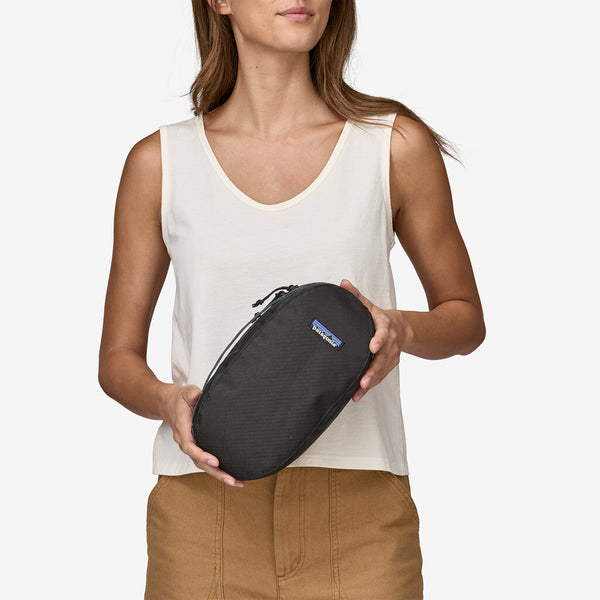 Patagonia Black Hole® Cube 3L - Unity Fitz: Ink Black | Krizia Martin