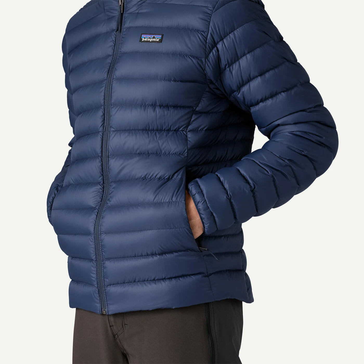 Patagonia Men's Down Sweater™ Jacket - Forge Grey w/ Blue Zip Patagonia Men's Down Sweater™ Jacket - Forge Grey w/ Blue Zip